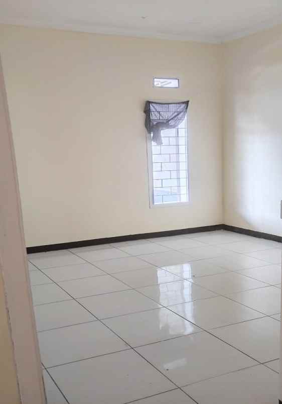 dijual rumah komplek setra jatinangor