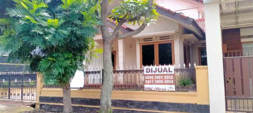 dijual rumah komplek taman mutiara kel