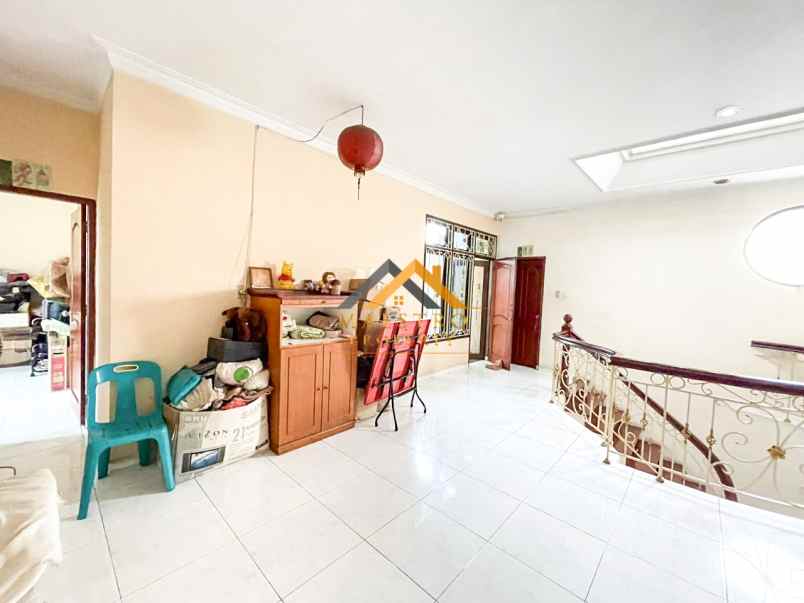 dijual rumah komplek villa makmur indah