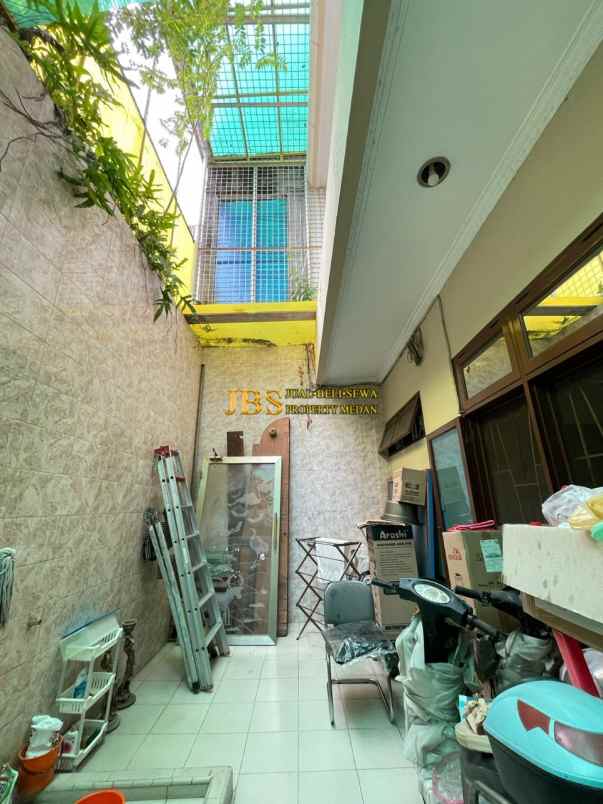 dijual rumah komplek villa makmur indah