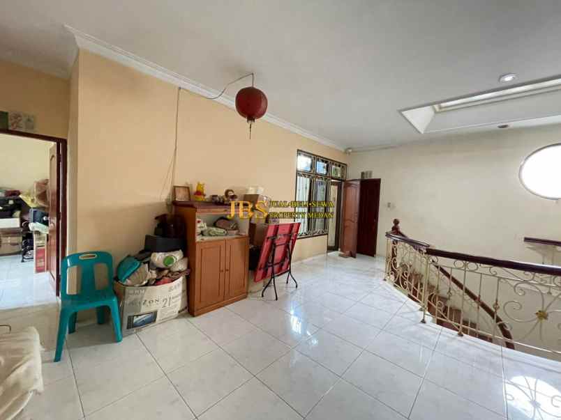 dijual rumah komplek villa makmur indah