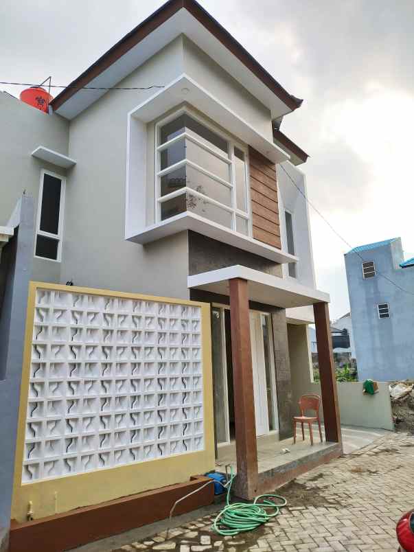 dijual rumah kota batu