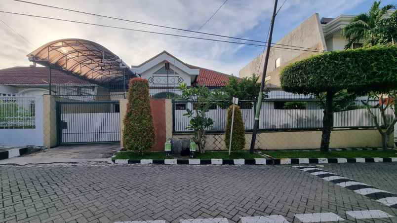 dijual rumah kupang indah