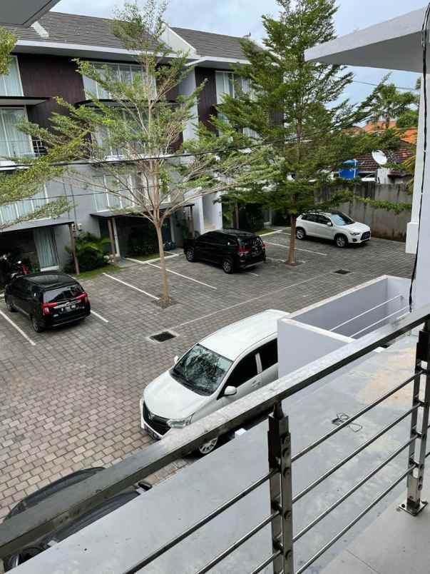 dijual rumah kuta