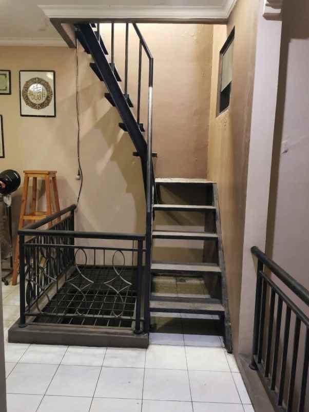 dijual rumah legenda wisata cibubur