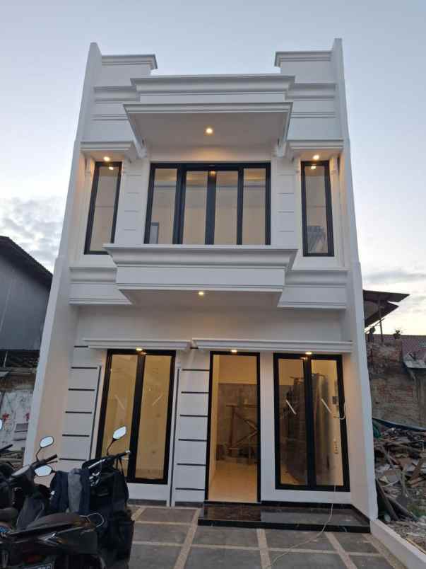 dijual rumah lenteng agung jagakarsa