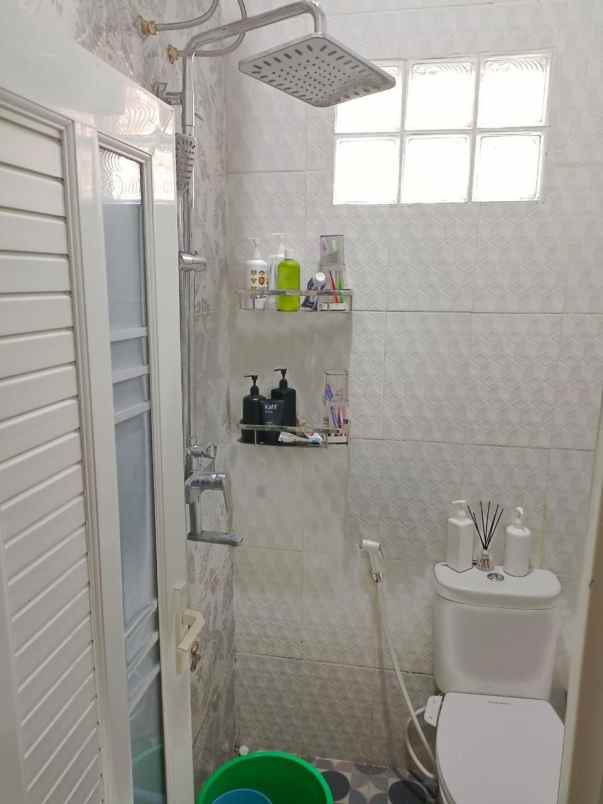 dijual rumah lln pkp ciracas jakarta timur