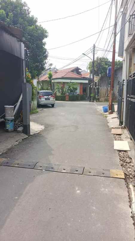 dijual rumah lln pkp ciracas jakarta timur