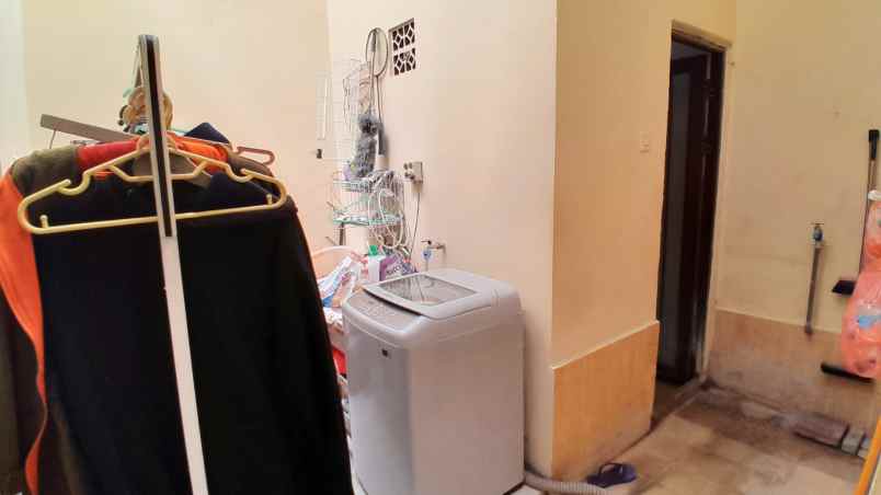 dijual rumah lokasi strategis monang maning