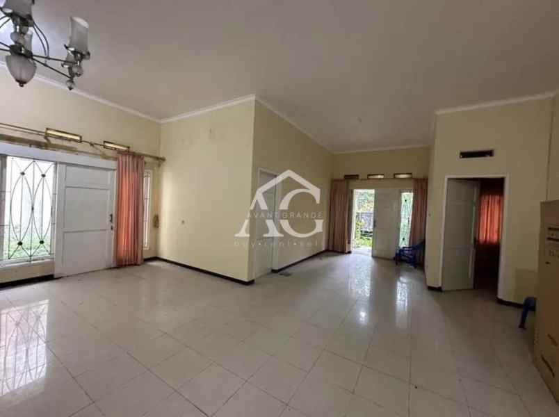 dijual rumah luas di tirtomoyo pakis malang