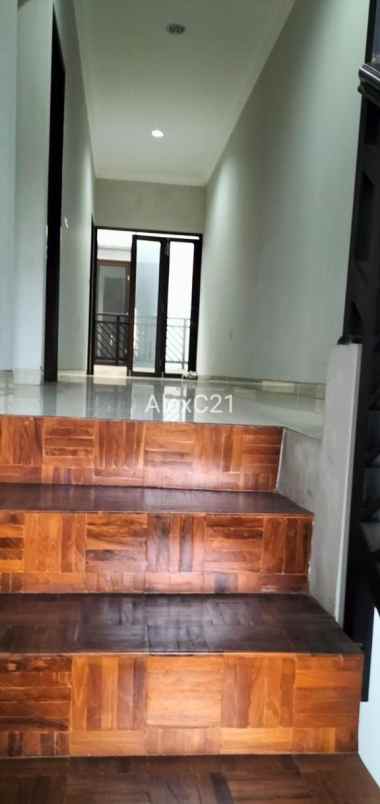 dijual rumah lux baru di pasar minggu jakarta selatan