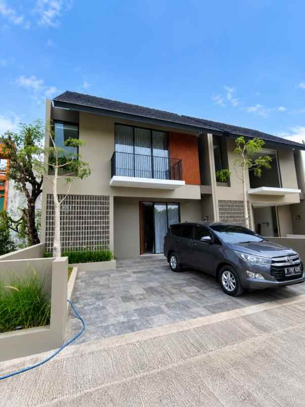 dijual rumah maguwoharjo