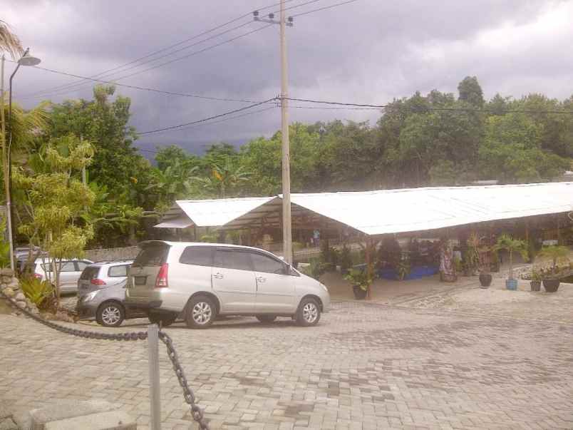 dijual rumah makan dan kolam pancing