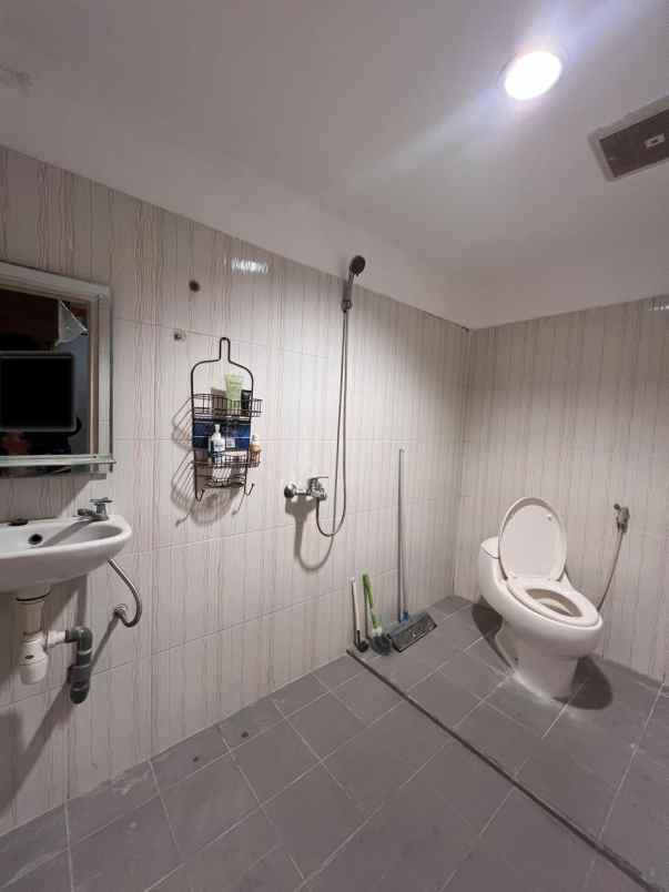 dijual rumah manukan