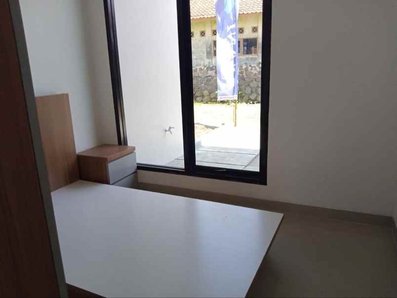 dijual rumah mariwati