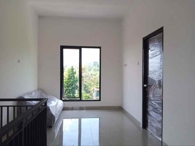 dijual rumah mariwati