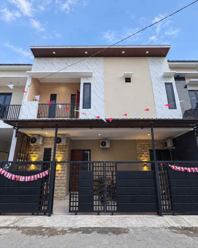 dijual rumah medokan ayu