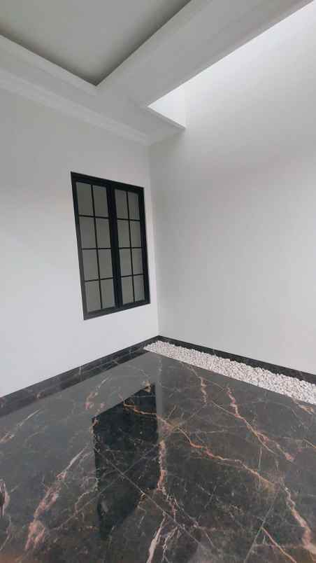 dijual rumah nusaloka bsd city