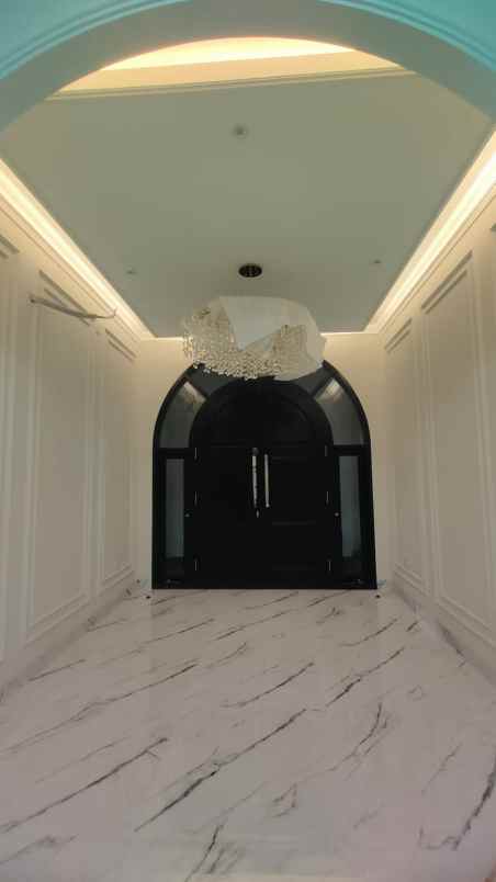 dijual rumah nusaloka bsd city