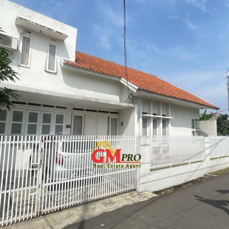 dijual rumah nyaman di antapani kota bandung