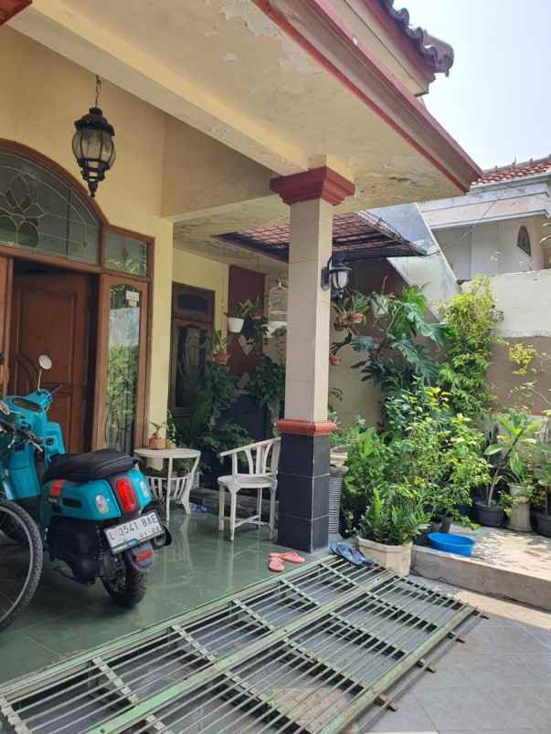 dijual rumah pagesangan