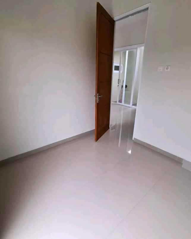 dijual rumah pamella 7