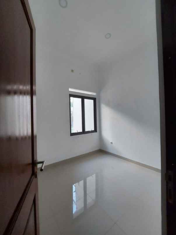 dijual rumah pamulang