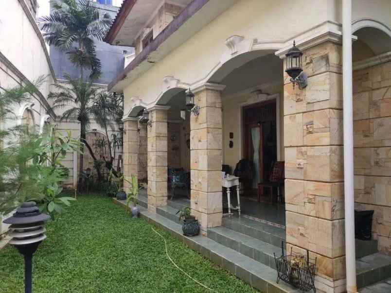 dijual rumah pancoran