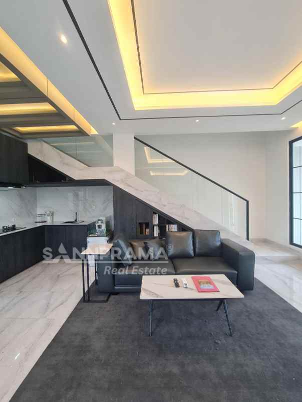 dijual rumah pegadungan kalideres