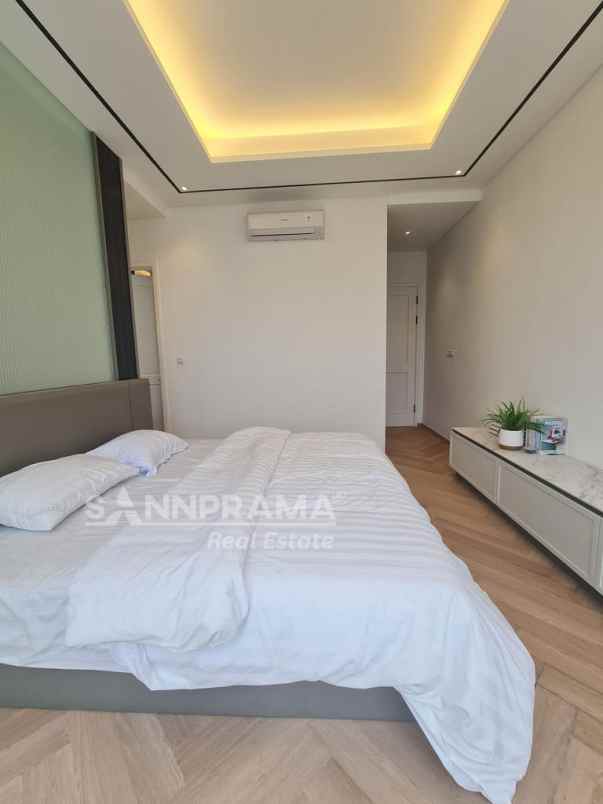 dijual rumah pegadungan kalideres