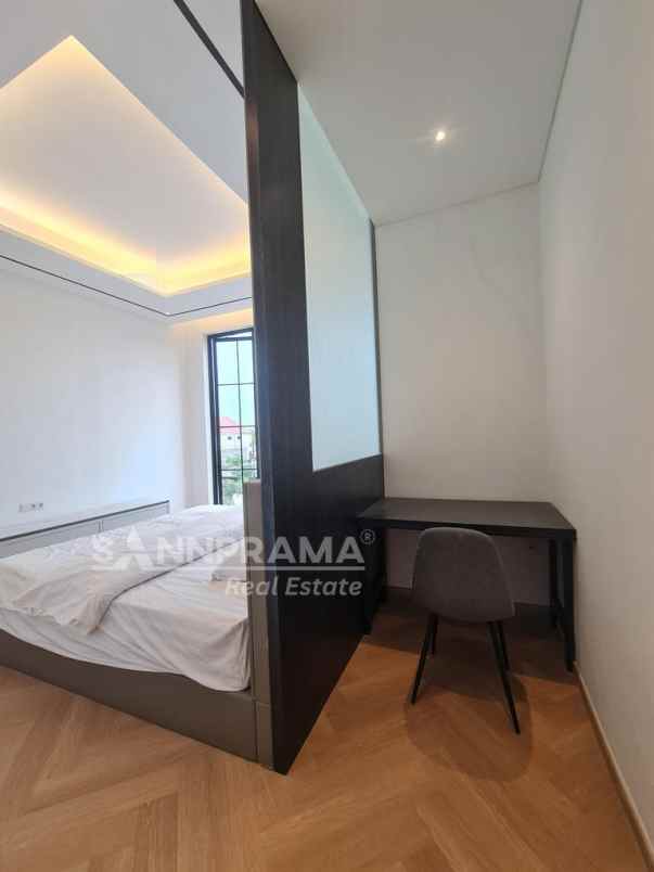 dijual rumah pegadungan kalideres