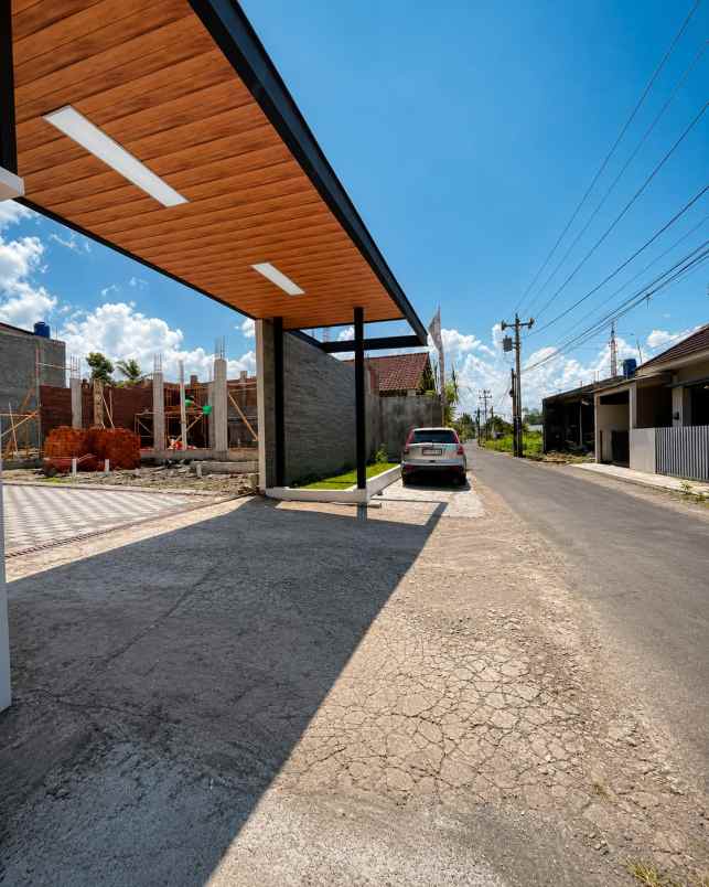 dijual rumah perumahan buana regency