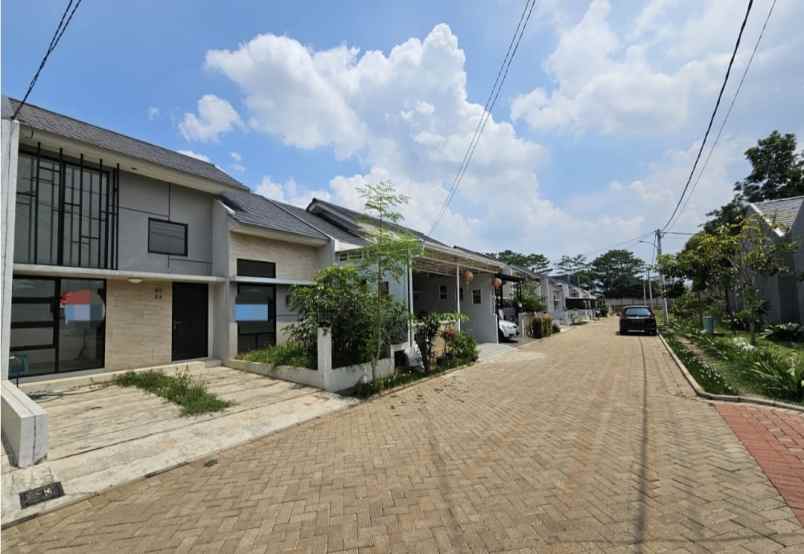 dijual rumah perumahan jagorawi estate