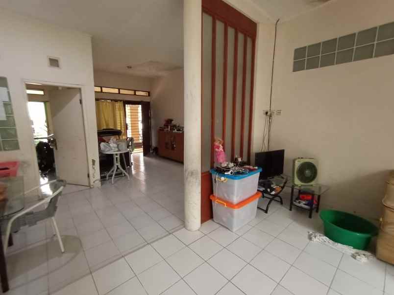 dijual rumah perumahan persada depok