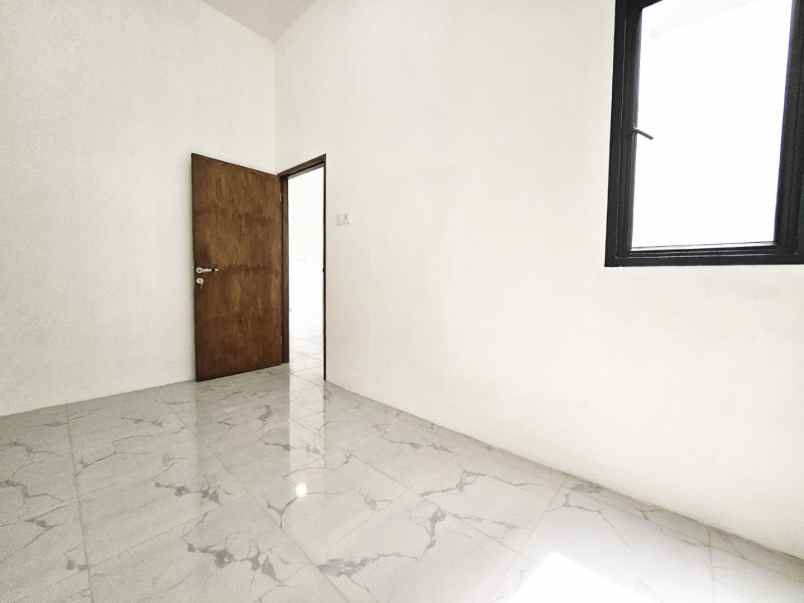 dijual rumah perumahan pondok ungu