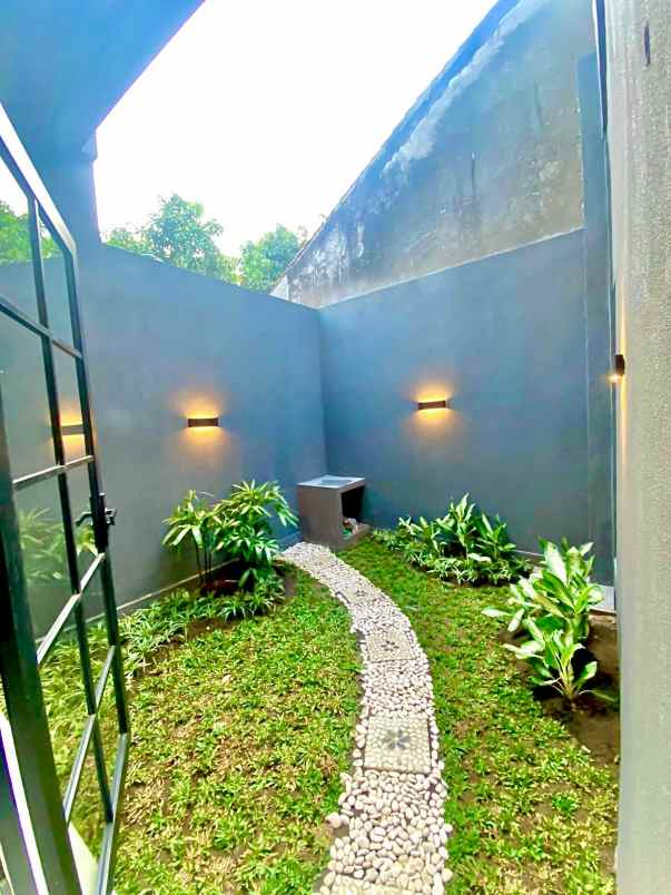 dijual rumah pokoh