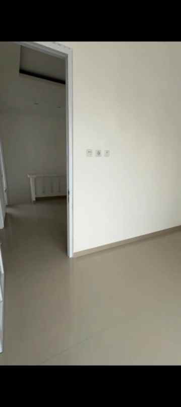 dijual rumah pondok gede