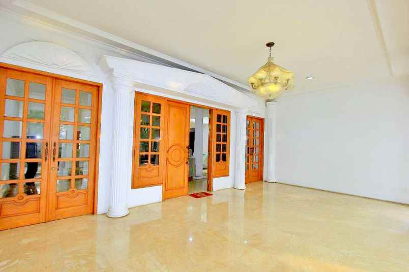 dijual rumah pondok indah