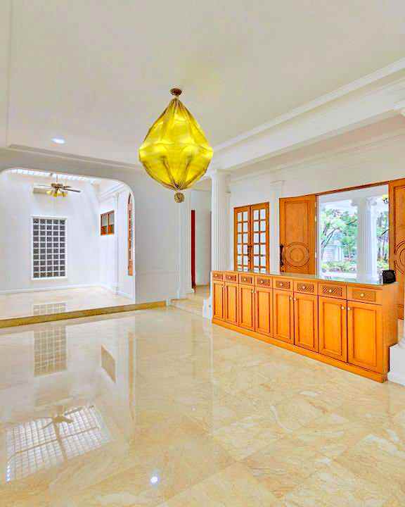 dijual rumah pondok indah