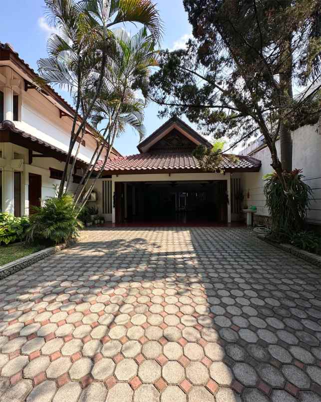 dijual rumah pondok indah