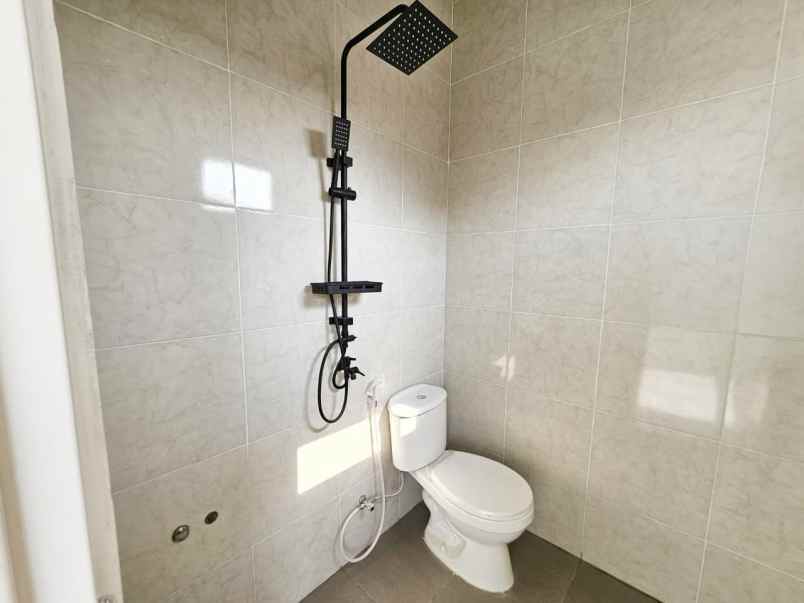 dijual rumah pondok ungu permai