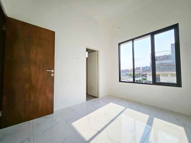 dijual rumah pondok ungu permai