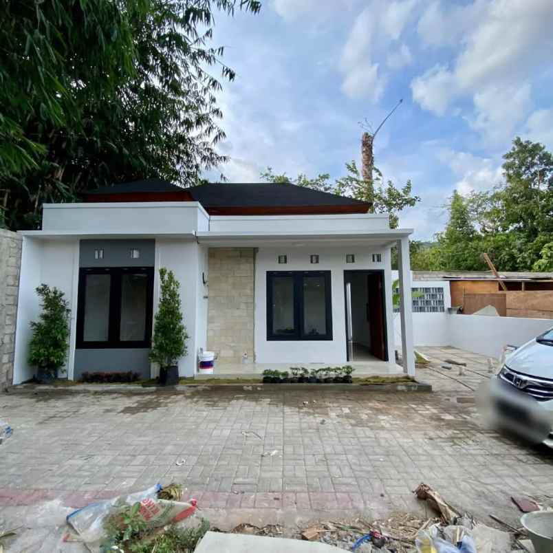 dijual rumah prambanan sleman