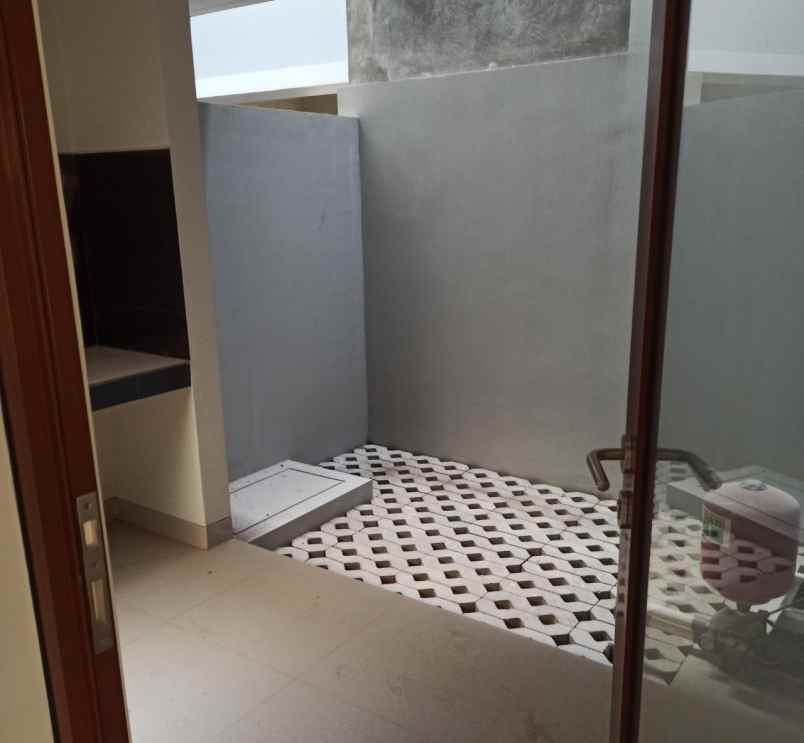 dijual rumah premier estate 2 pondok