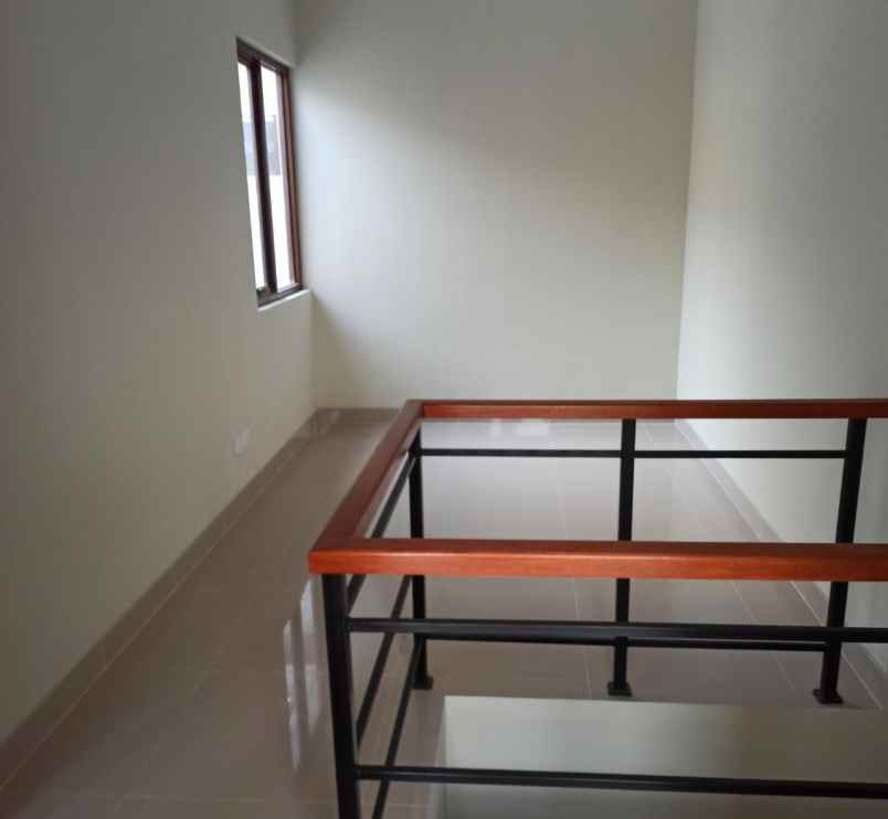 dijual rumah premier estate 2 pondok