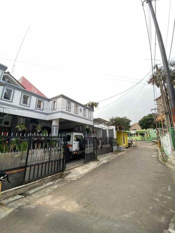 dijual rumah puri cipageran indah