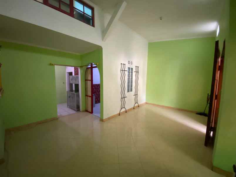 dijual rumah puri cipageran indah