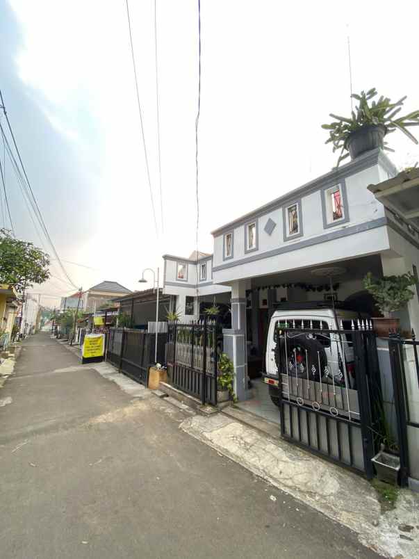 dijual rumah puri cipageran indah