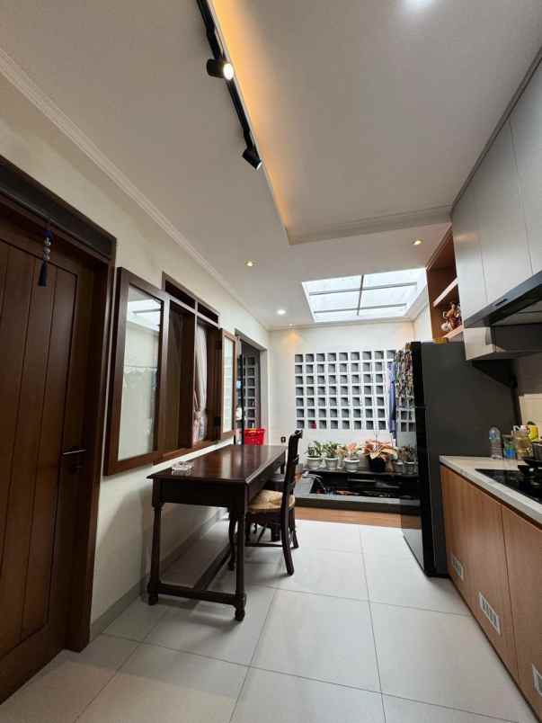 dijual rumah puri dago antapani