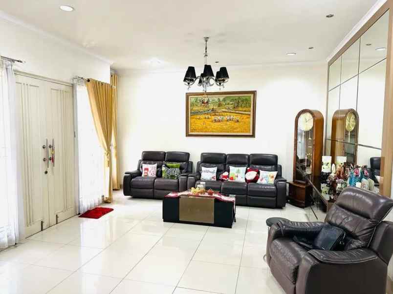 dijual rumah puri mansion kembangan